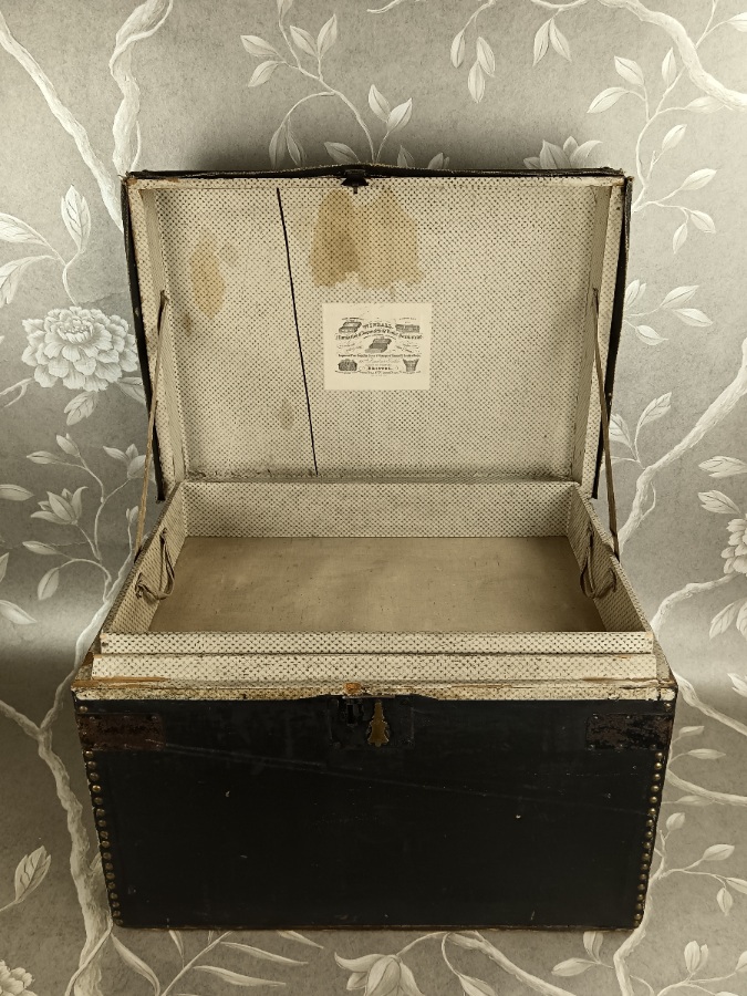 coaching travelling trunk (16).jpg